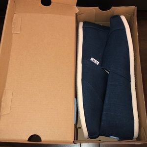 BRAND NEW!! Men’s Classic Toms - Majolica Blue